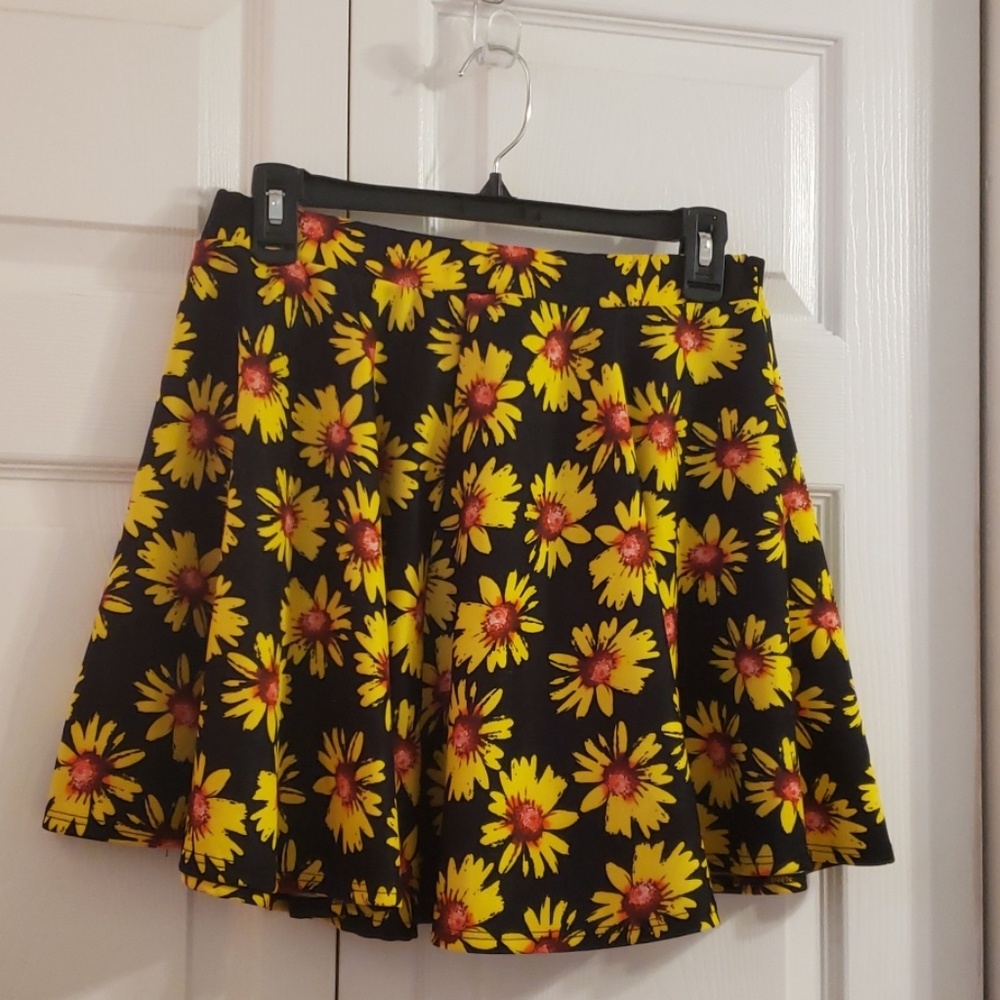 Jr. Flower Miniskirt (L)